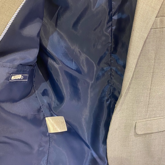 IZOD Boys Gray 2-Button Blazer - Picture 4 of 8